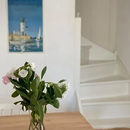 Elegante Maison De Village Au Coeur De La Noue