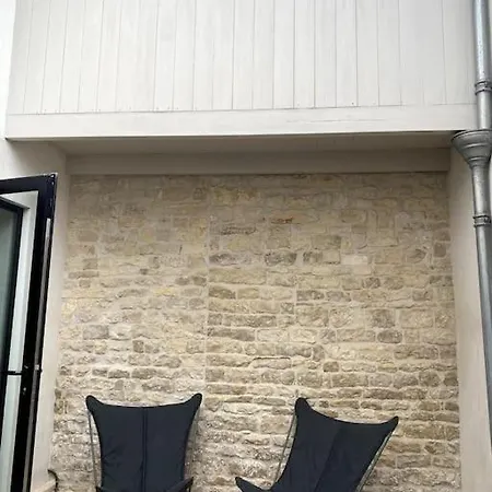 Elegante Maison De Village Au Coeur De La Noue *